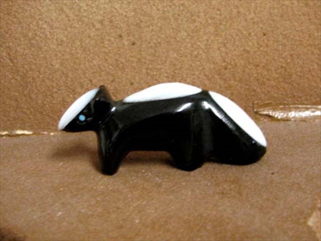 Skunk Black Marble with White